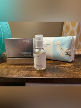 WNP Emergency Repair and Firming Oil-Suspension Serum & Mixsoon Bean Essence NWT
